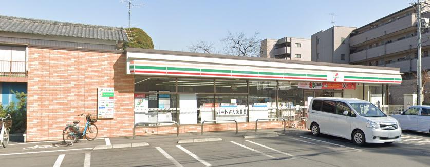 コンビニ　セブンイレブン さいたま櫛引町1丁目南店（コンビニ）まで698m