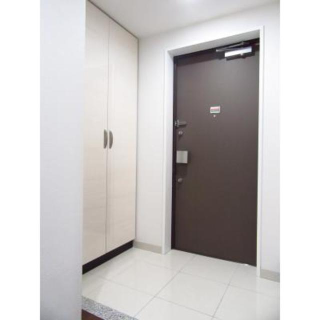 玄関　※写真は同タイプ住戸です。