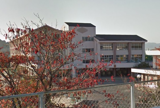 小学校　広島市立向洋新町小学校（小学校）まで894m
