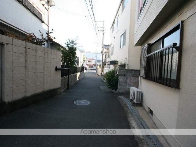 その他　前面道路（その他）まで0m