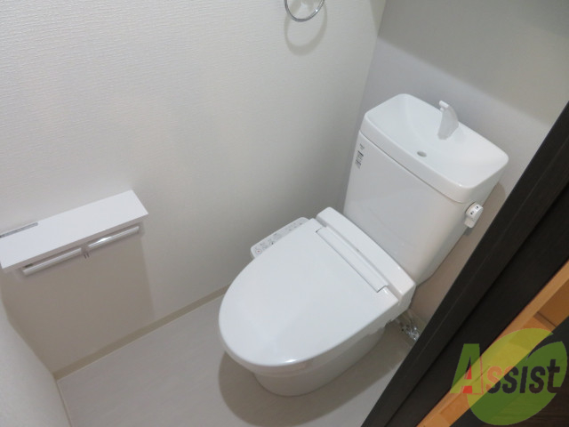 トイレ　トイレはウォシュレット付きなので嬉しいですね。