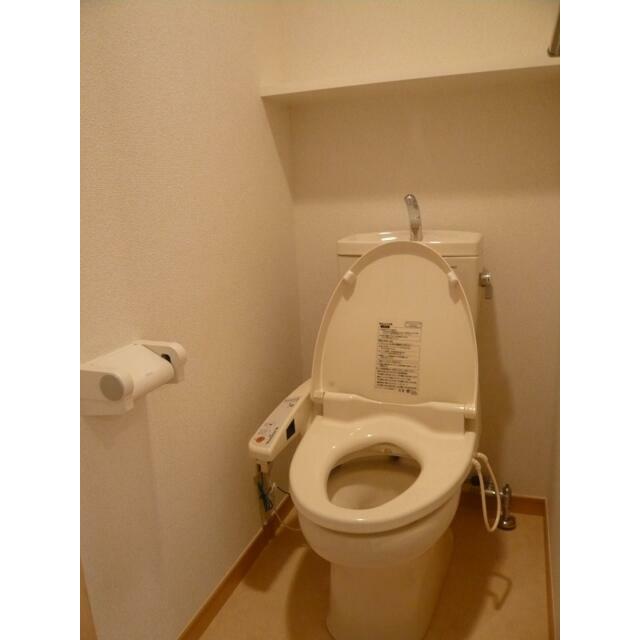 トイレ　※同仕様写真含む
