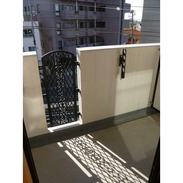 バルコニー　※同仕様写真含む