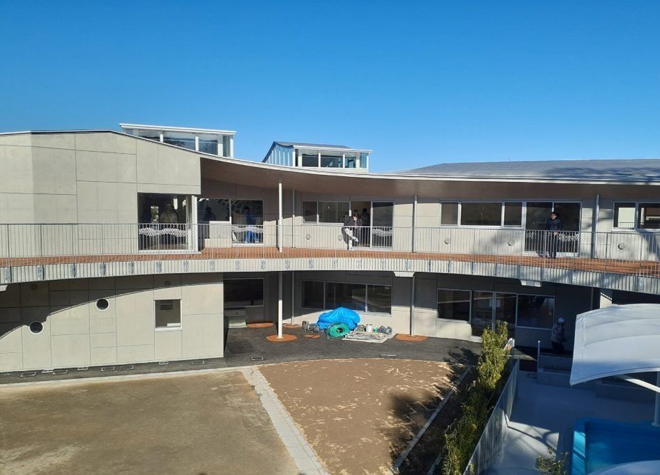 幼稚園・保育園　越谷市立緑の森公園保育所（幼稚園・保育園）まで930m
