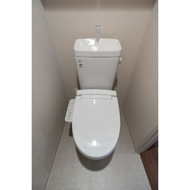コンフォリア・リヴ大森西のトイレ写真
