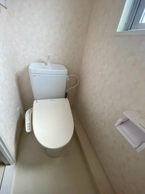 秀和新川レジデンスのトイレ写真