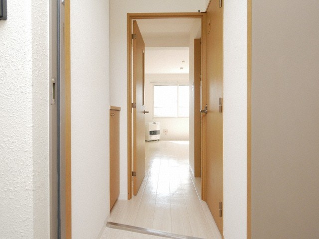 サークヒル学園前の玄関写真