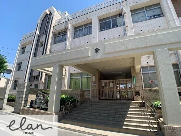小学校　大阪市立城東小学校（小学校）まで2055m