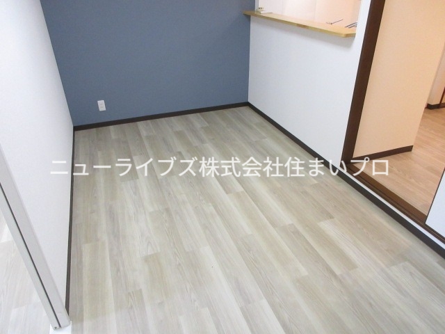 京阪本線 寝屋川市駅 徒歩3分 3階建 築31年の内装写真