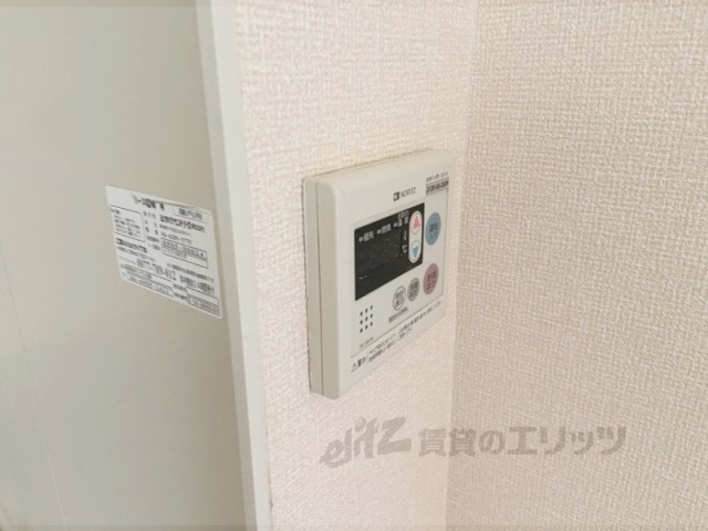 その他設備　給湯器リモコン