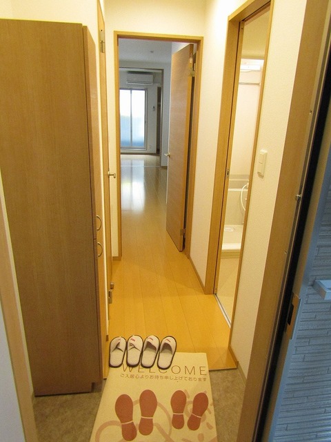 Fmaison CALMの玄関写真