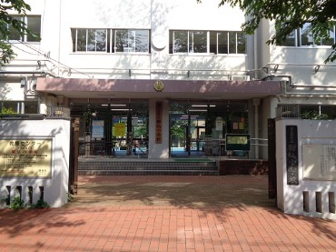 小学校　豊島区立駒込小学校（小学校）まで488m