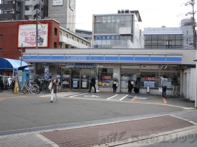 コンビニ　ローソン　阪急茨木市駅南店（コンビニ）まで20m