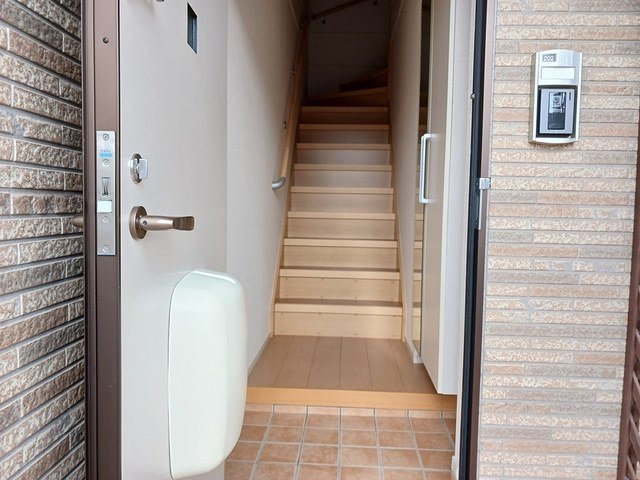 玄関　落ち着いた玄関です