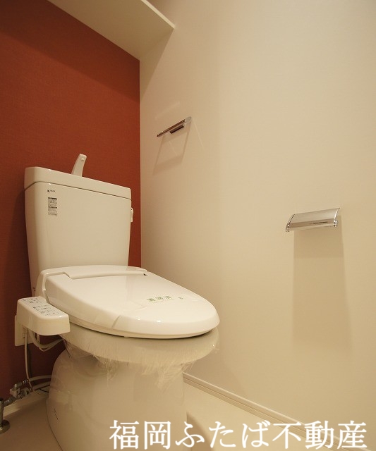 エンクレスト博多ハーモニーのトイレ写真