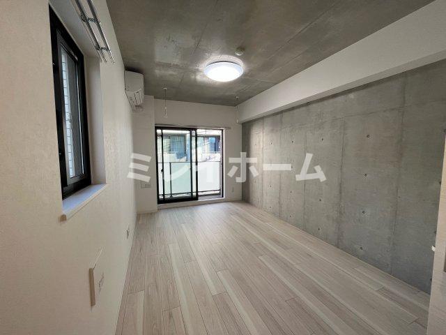 居室・リビング　同建物内、別のお部屋の参考写真になります。