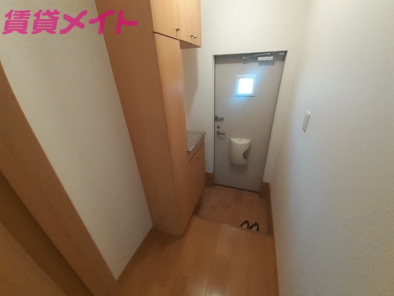 玄関　反転タイプ参考写真