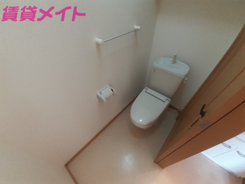 トイレ　反転タイプ参考写真