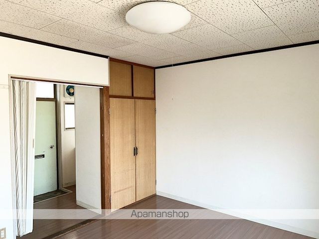 山陽新幹線 岡山駅 徒歩23分 2階建 築42年の居間写真