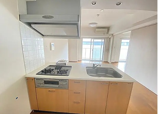 キッチン　写真は同タイプ住居です。