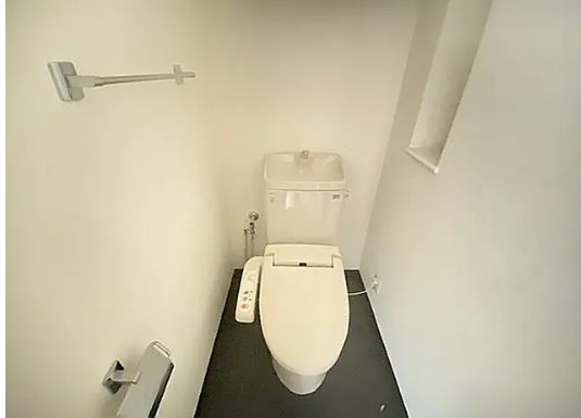 トイレ　写真は同タイプ住居です。