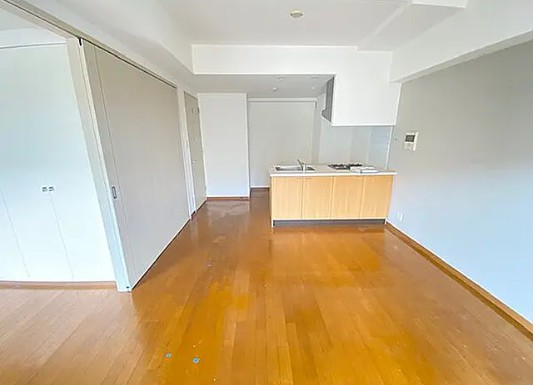 居室・リビング　写真は同タイプ住居です。