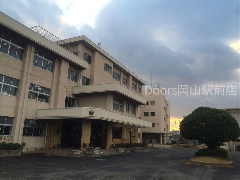 小学校　岡山市立可知小学校（小学校）まで943m