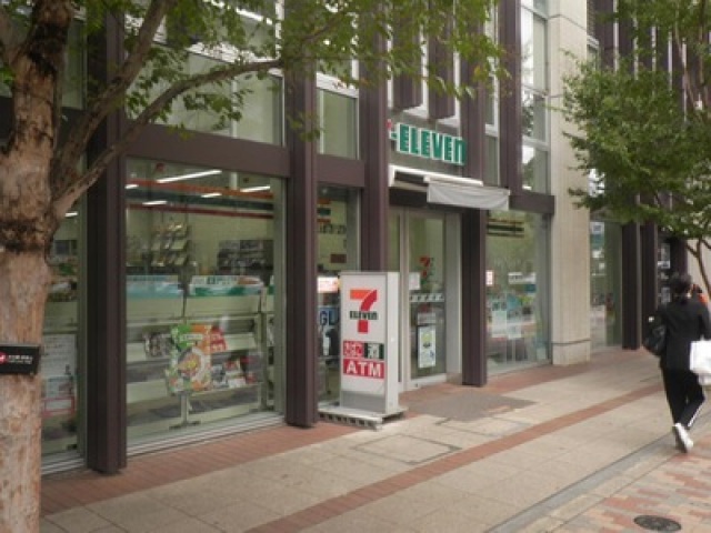 コンビニ　セブンイレブン月島駅前店（コンビニ）まで955m