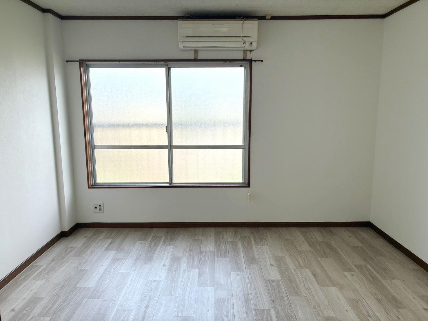 ワンKマンションの居間写真
