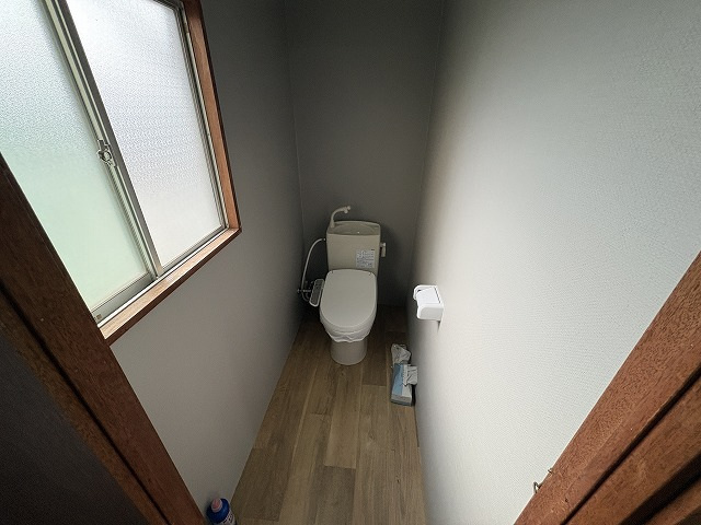 ＪＲ呉線 安浦駅 徒歩98分 1階建 築53年のトイレ写真