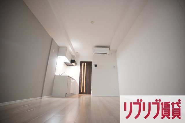 ＪＲ内房線 本千葉駅 徒歩3分 5階建 築3年の居間写真