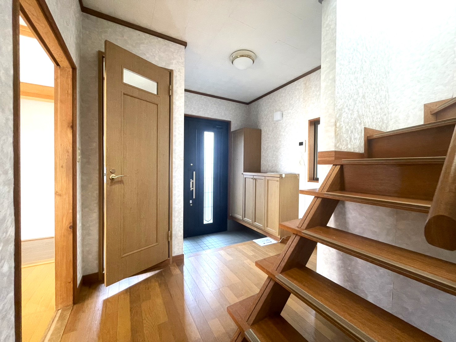 杉田4丁目戸建ての玄関写真