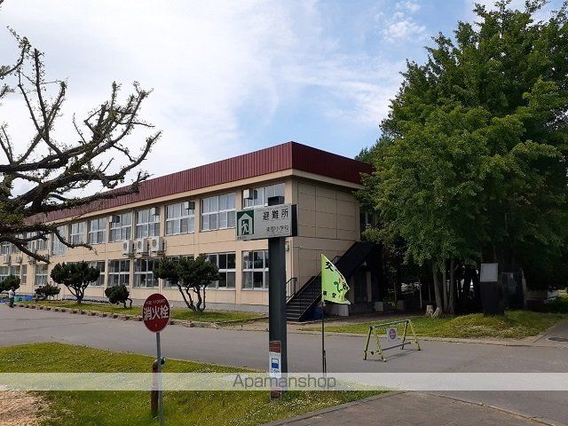 小学校　東神楽町立東聖小学校（小学校）まで300m