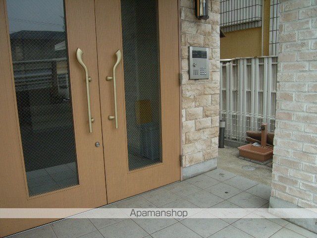 レキシントンの外観写真