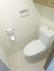 トイレ　※同建物内の別部屋参考写真です