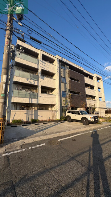 シャーメゾン上中野の外観写真