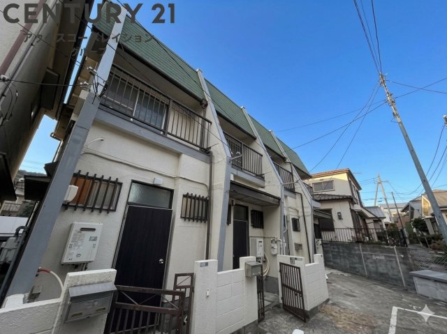 建物外観　戸建て感覚のメゾネットタイプです☆
