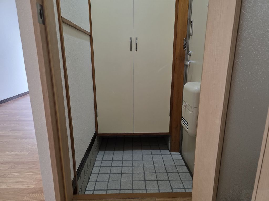 サンライズヒルCの玄関写真