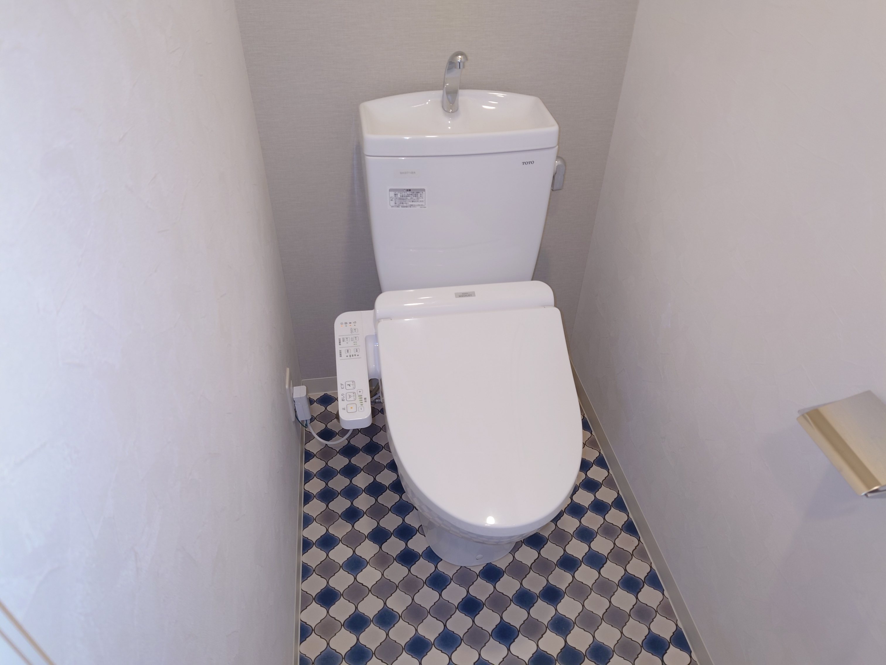 ＪＲ大阪環状線 寺田町駅 徒歩8分 10階建 築8年のトイレ写真