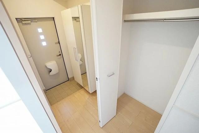 ＪＲ鹿児島本線 水巻駅 徒歩35分 2階建 築7年の玄関写真