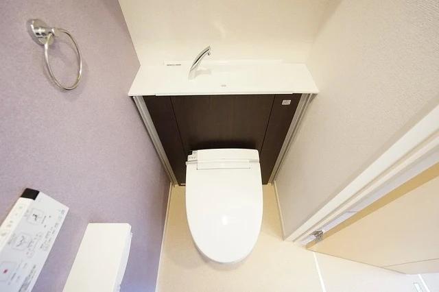 ＪＲ鹿児島本線 水巻駅 徒歩35分 2階建 築7年のトイレ写真