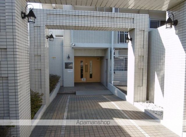 ＪＲ根岸線 新杉田駅 徒歩13分 5階建 築33年の外観写真