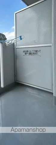 ＪＲ根岸線 新杉田駅 徒歩13分 5階建 築33年の内装写真