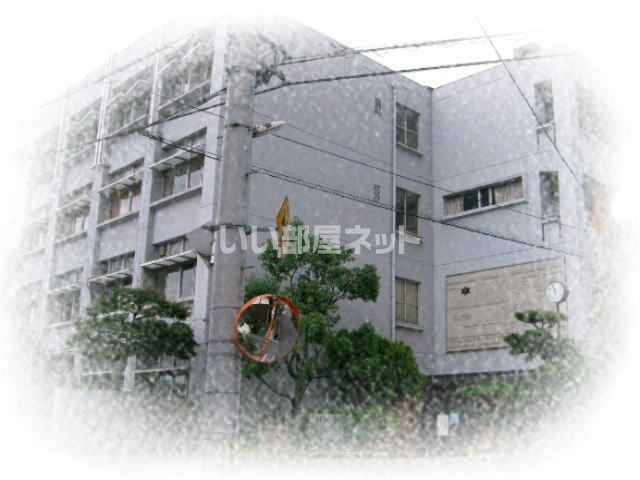 中学校　三郷町立三郷中学校（中学校）まで974m
