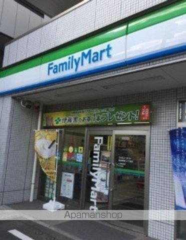 コンビニ　ファミリーマート南篠崎町二丁目店（コンビニ）まで572m