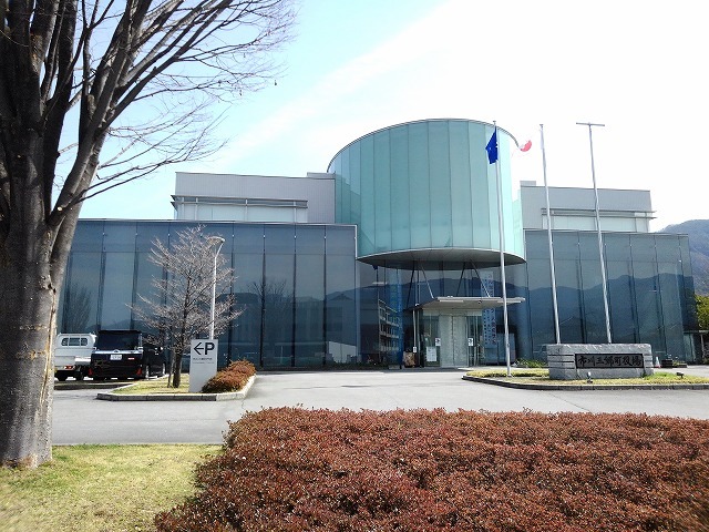 役所　市川三郷町役場（役所）まで800m