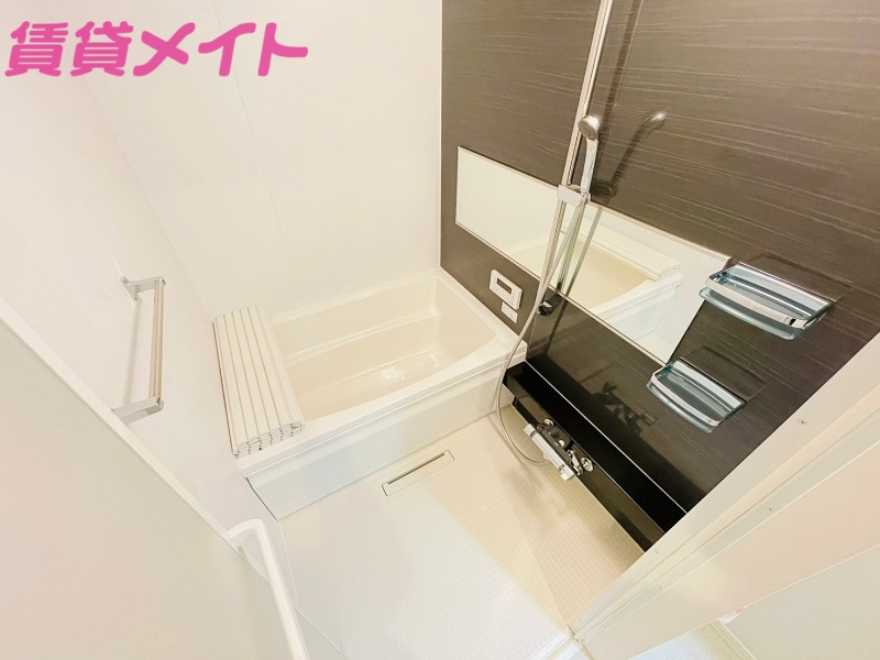 バス・シャワールーム　同タイプ部屋写真です。