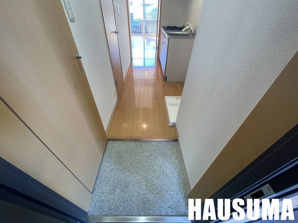 玄関　※他号室写真使用