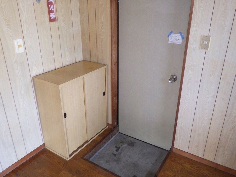 初美ハイツの玄関写真