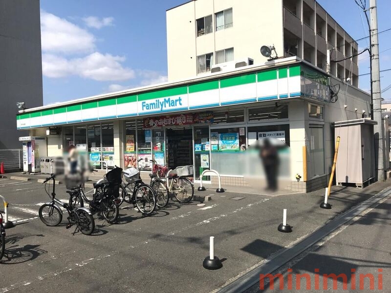 コンビニ　ファミリーマート茨木中央通店（コンビニ）まで414m